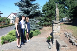  (photo)