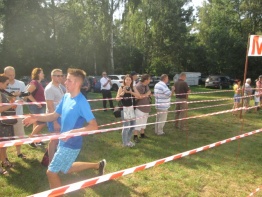 (photo)