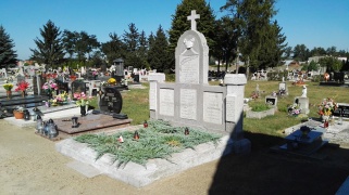  (photo)