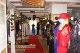  (photo)