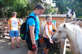  (photo)