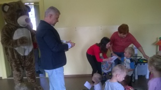  (photo)
