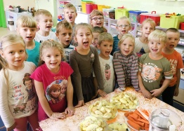  (photo)