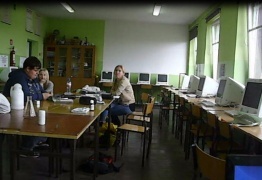  (photo)