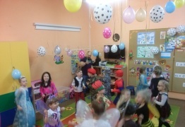  (photo)