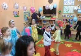  (photo)