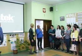  (photo)
