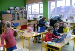  (photo)