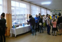  (photo)