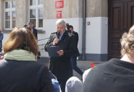  (photo)