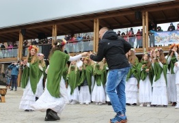  (photo)