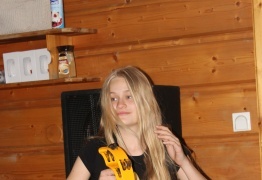  (photo)