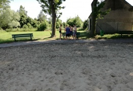  (photo)