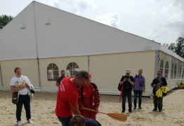  (photo)