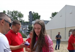  (photo)