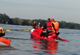  (photo)