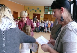  (photo)