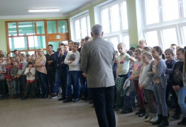  (photo)