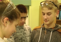  (photo)