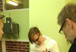  (photo)