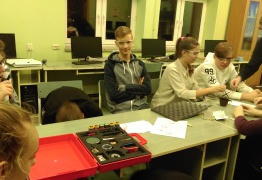  (photo)