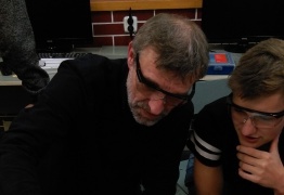  (photo)