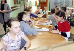  (photo)