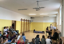  (photo)