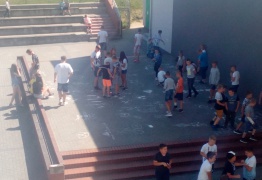  (photo)