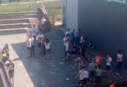  (photo)