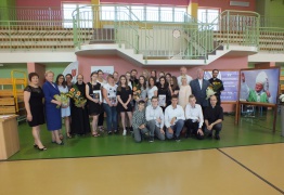  (photo)
