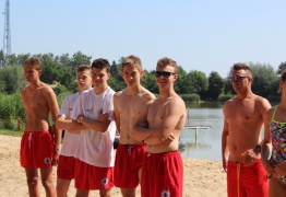  (photo)