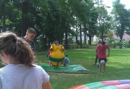  (photo)