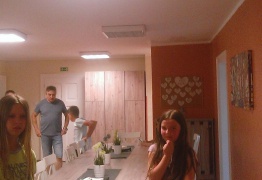  (photo)