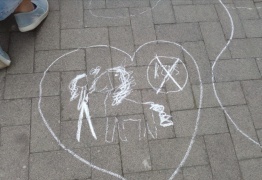  (photo)