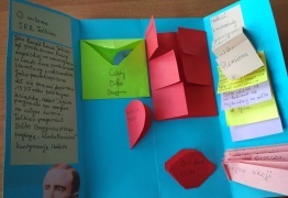  (photo)
