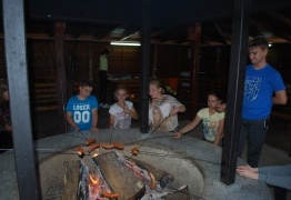  (photo)