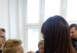  (photo)