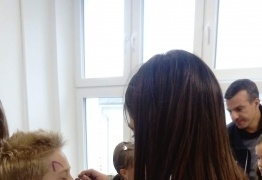  (photo)