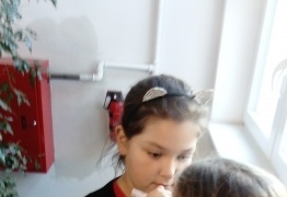  (photo)