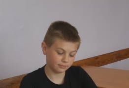  (photo)