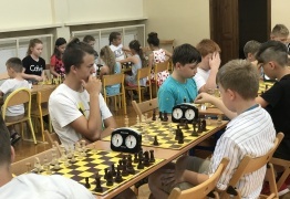  (photo)