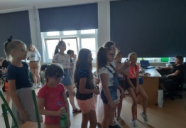  (photo)
