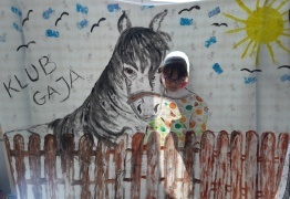  (photo)