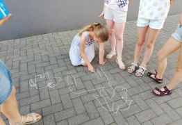  (photo)