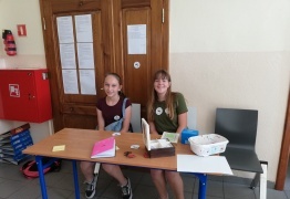  (photo)