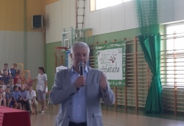  (photo)