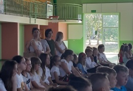  (photo)