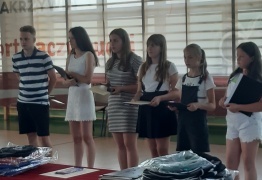  (photo)