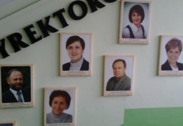 (photo)